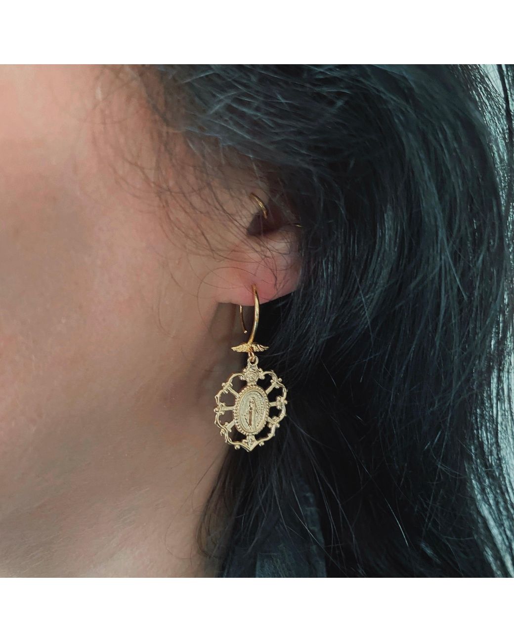 IN CAUDA VENENUM Metallic Immaculate Earrings