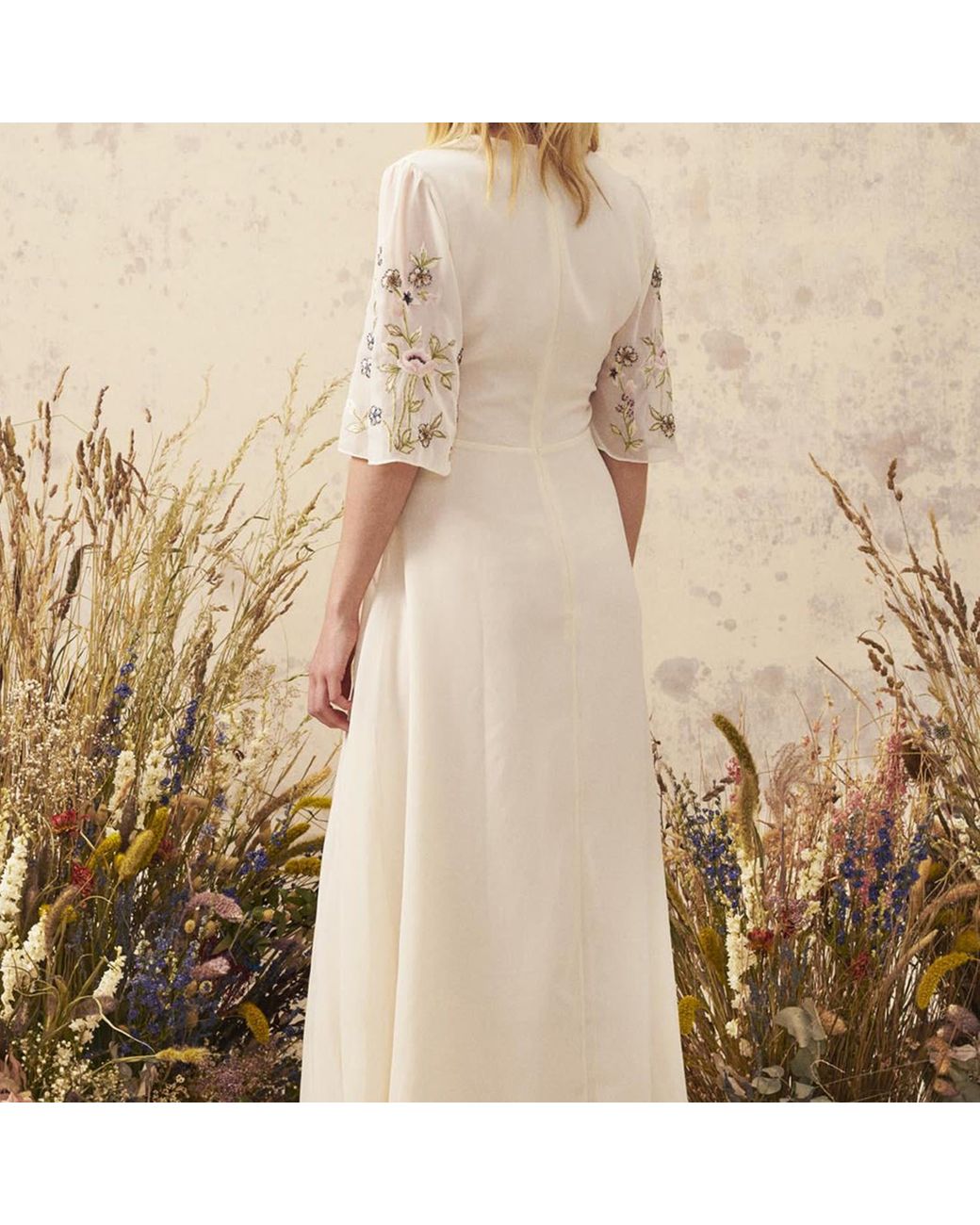 Hope and Ivy The Fleur Plunge Button Front Embroidered Dress With Flutter Sleeve in Natural Lyst UK