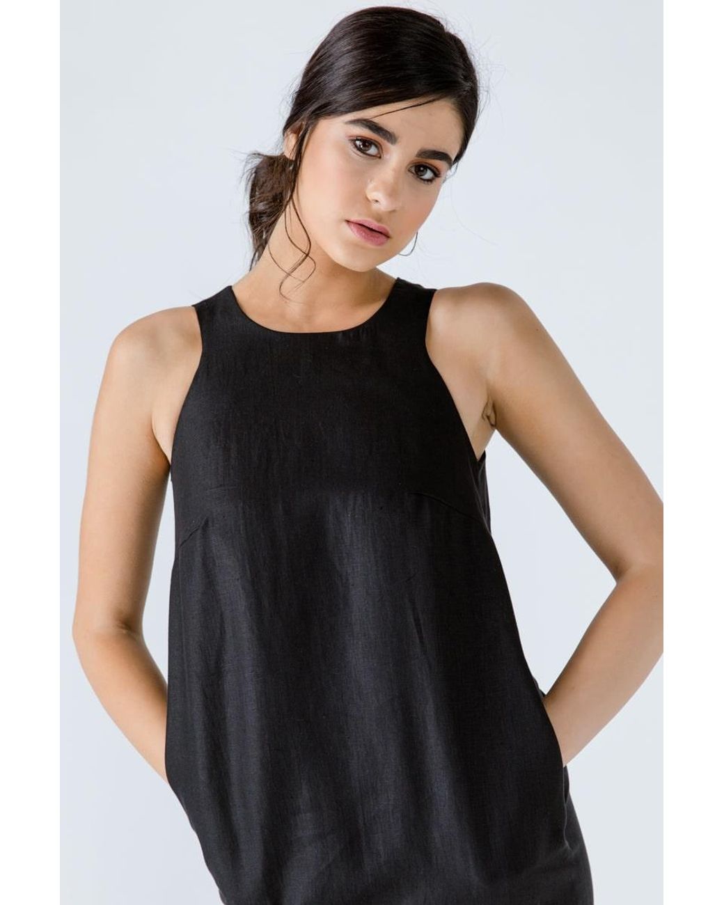 Conquista Black Sleeveless Sack Dress