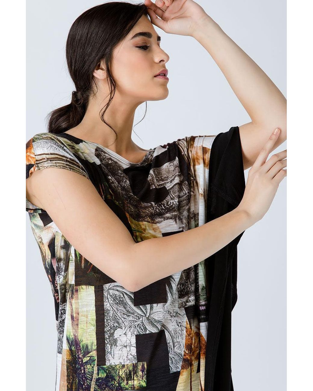 Conquista Black Asymmetric Print Tunic