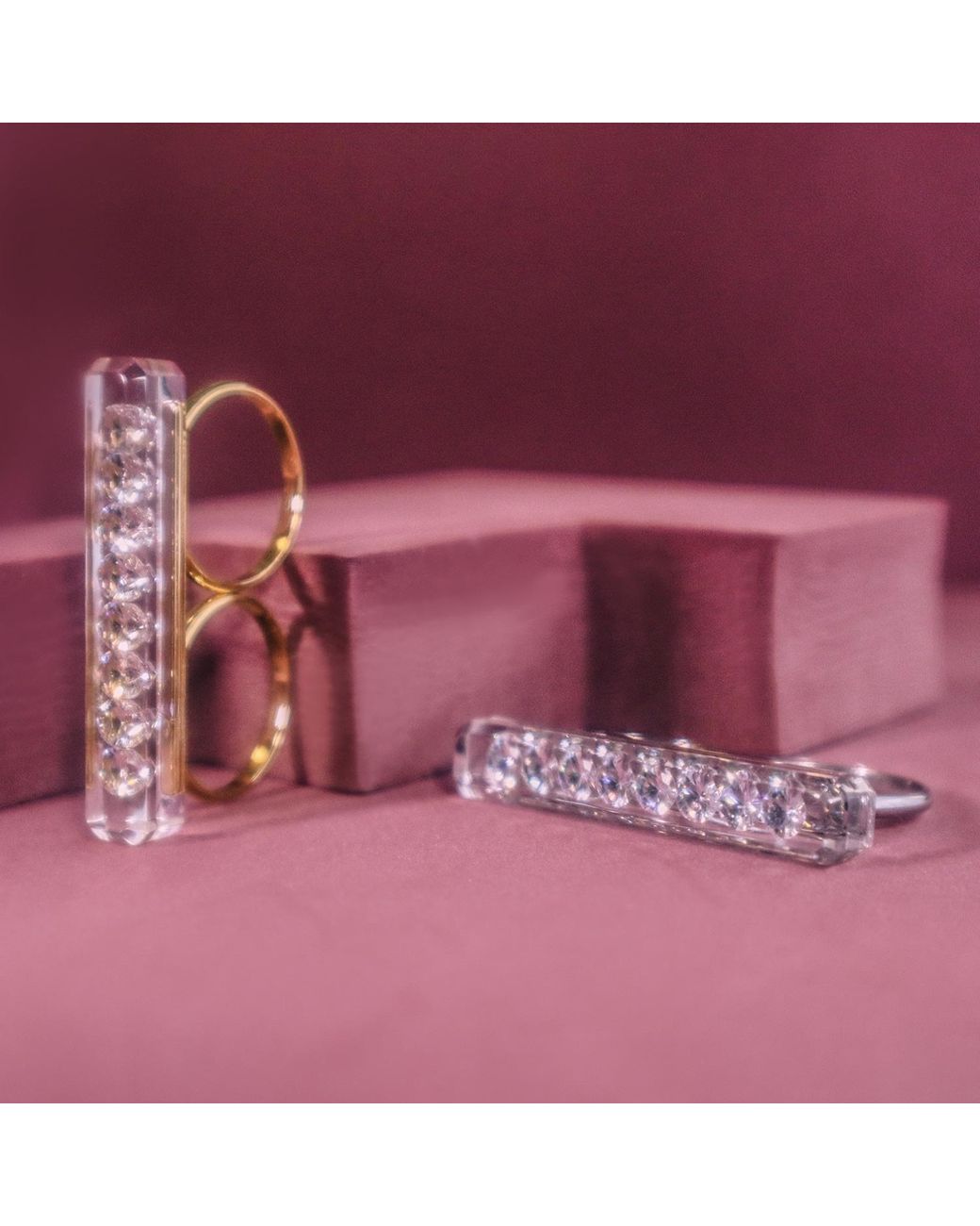 Iostudio Metallic W-Ring Luminous