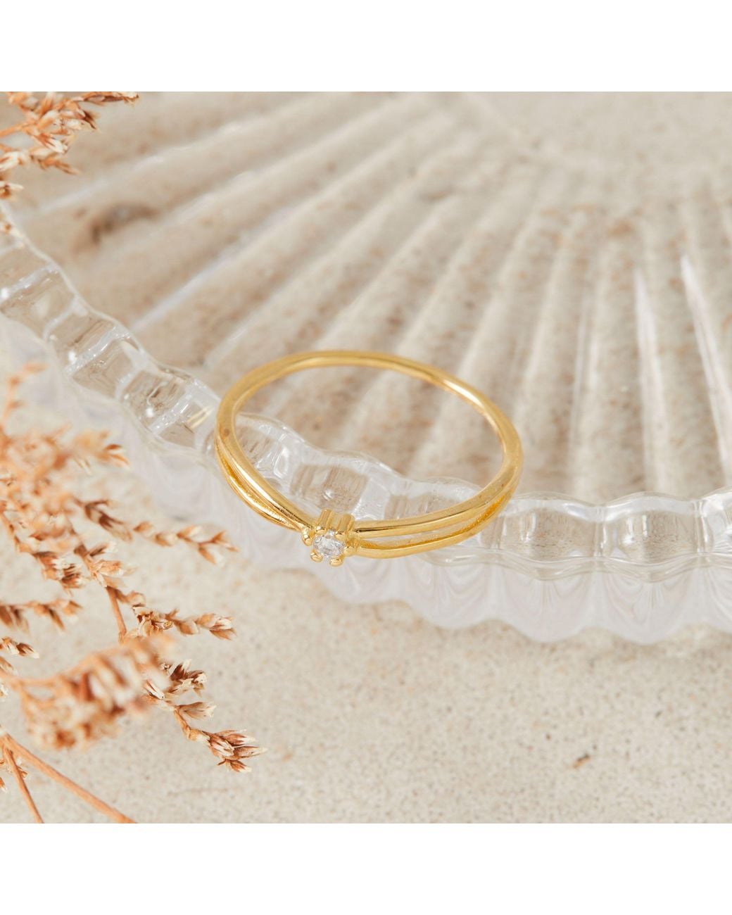 Esterah Metallic Solitaire Ring