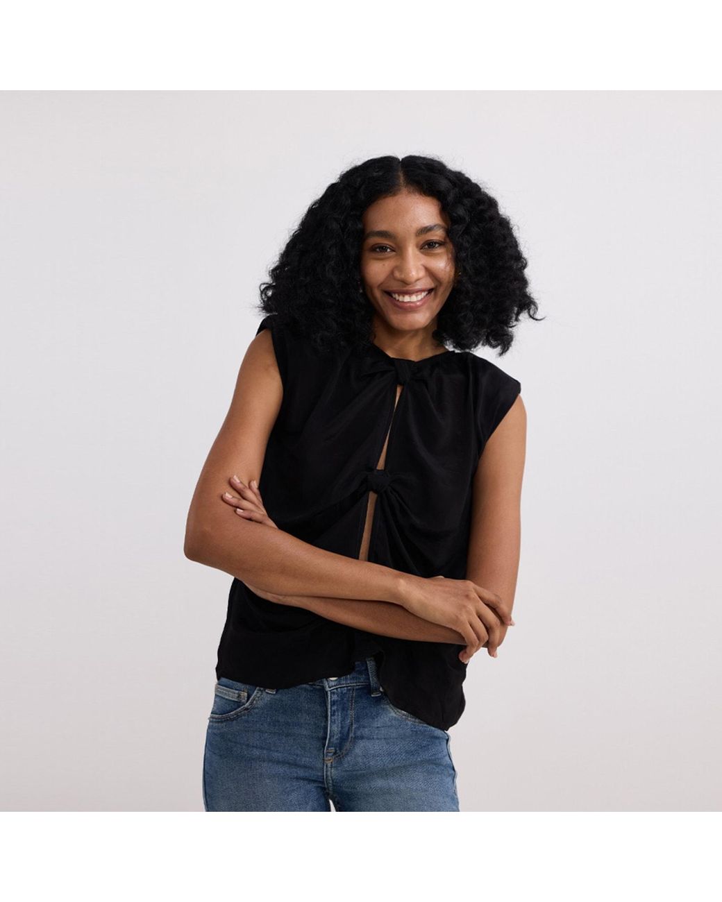 REISTOR Black The Knot-So-Basic Crepe Top