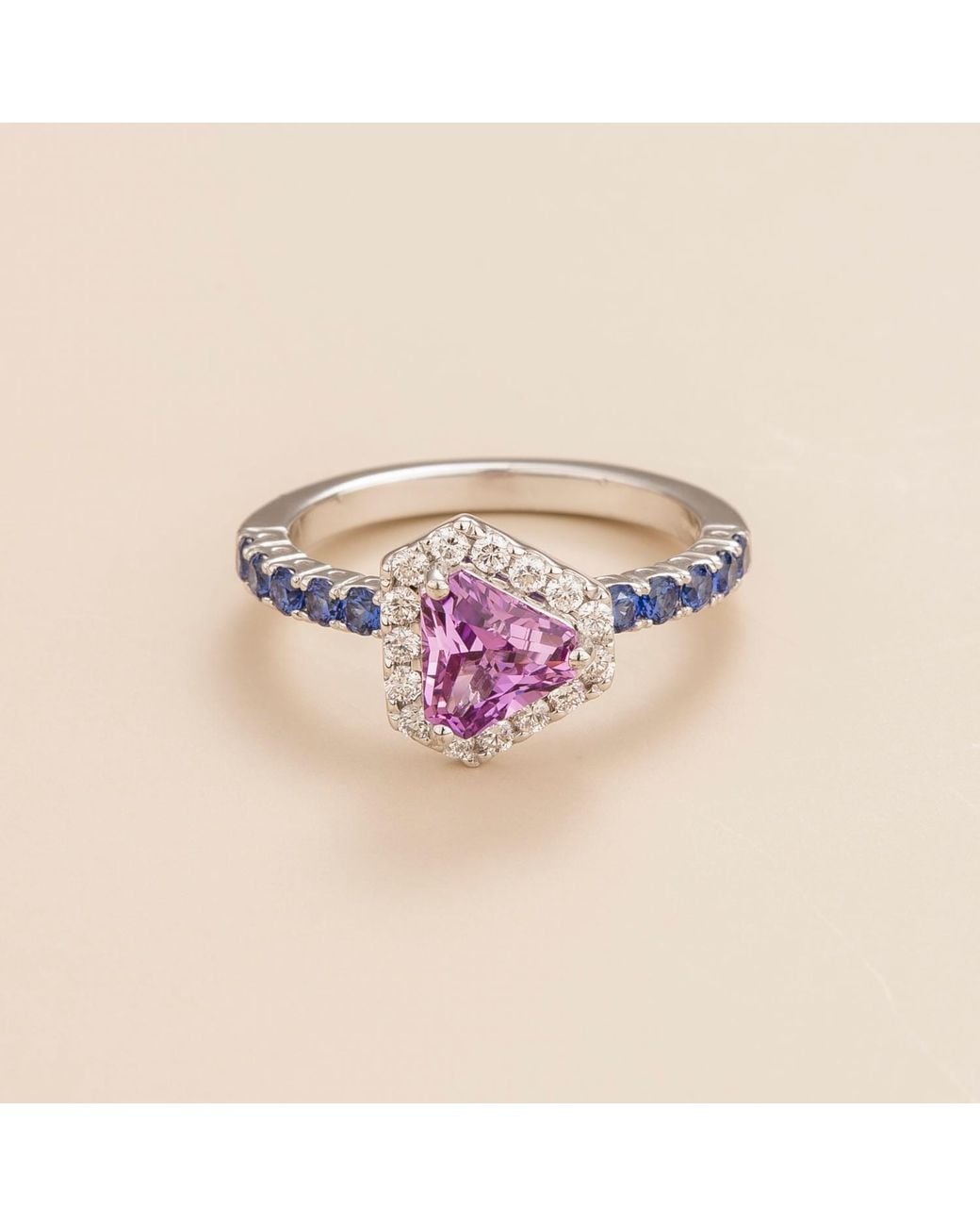 Juvetti Multicolor Diana Ring Sapphire Sapphire Diamond