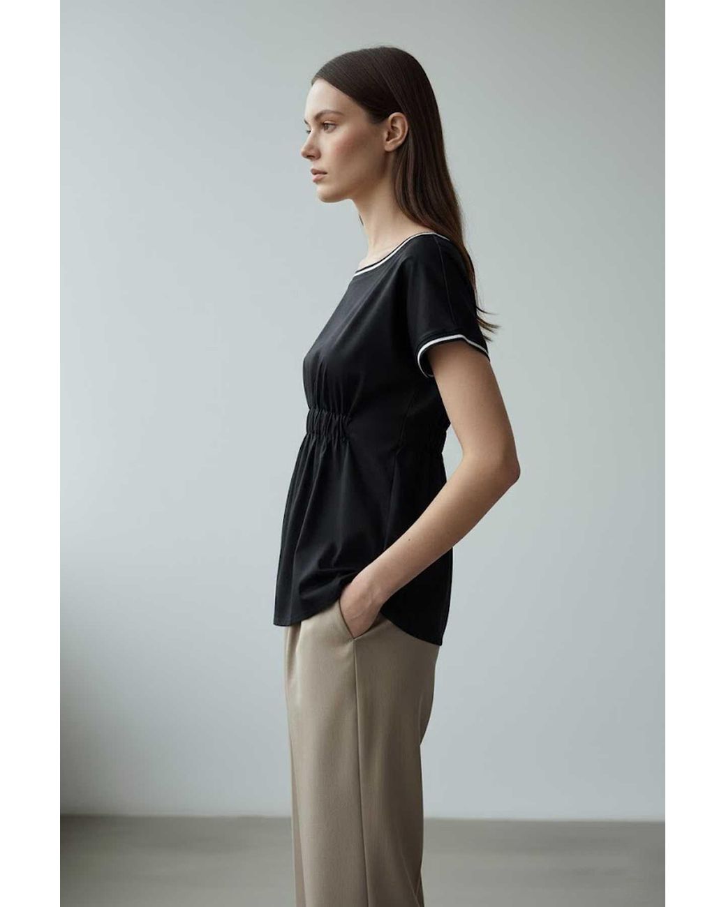 Conquista Black Cinched-Waist Short Sleeve Top With Contrast Trim