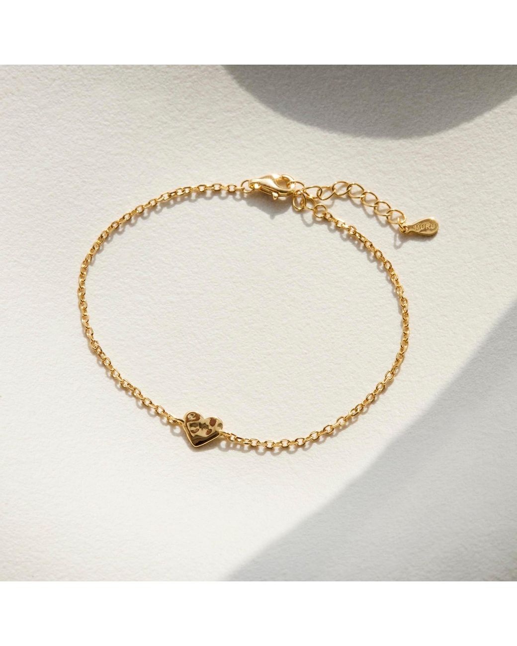 Muru Metallic Tiny Heart Bracelet