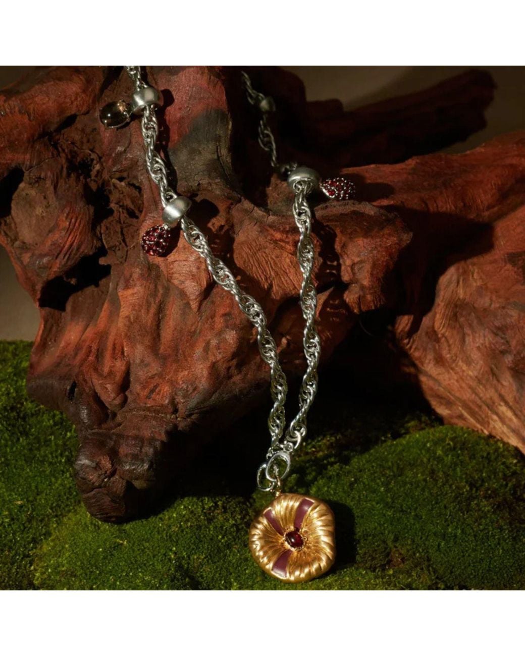 Onia White Forest Halo Charm