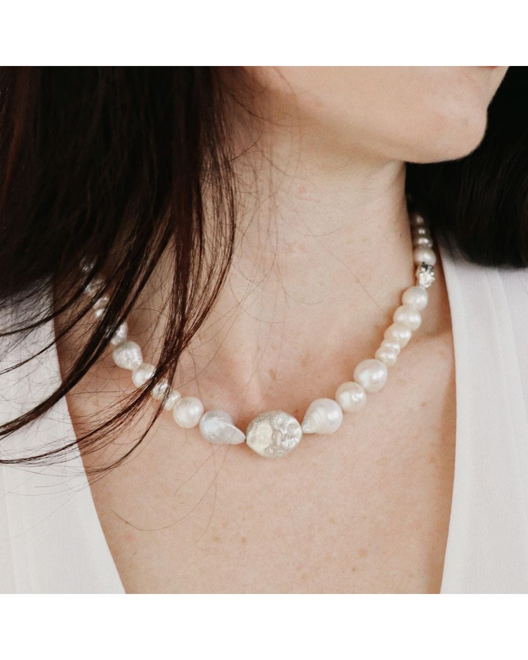 Larsuu Metallic Pearl Necklace