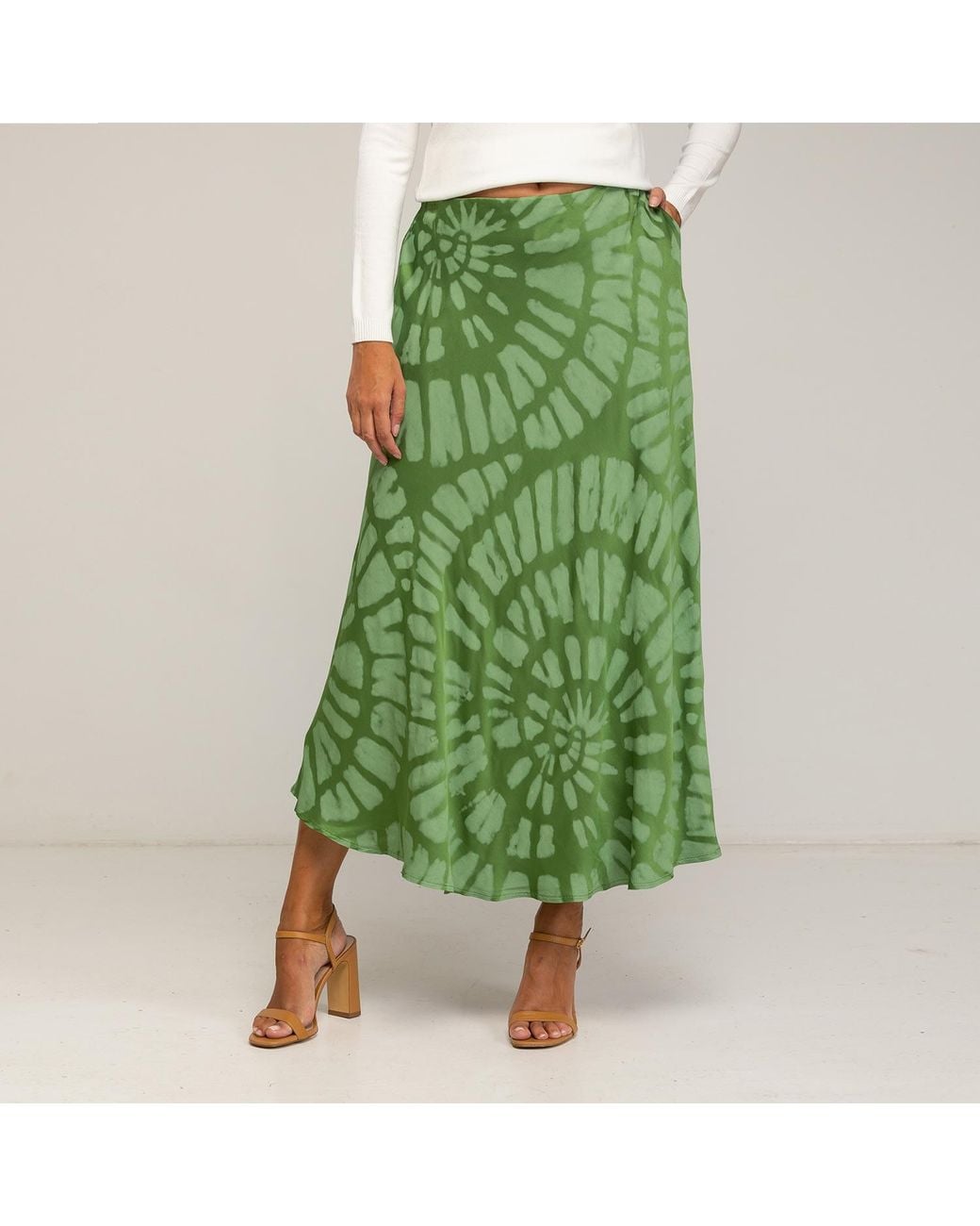 Tantra Spain Sl Green Midi Skirt With Silk, Geometric Print, Flare, And Elastic Waistband