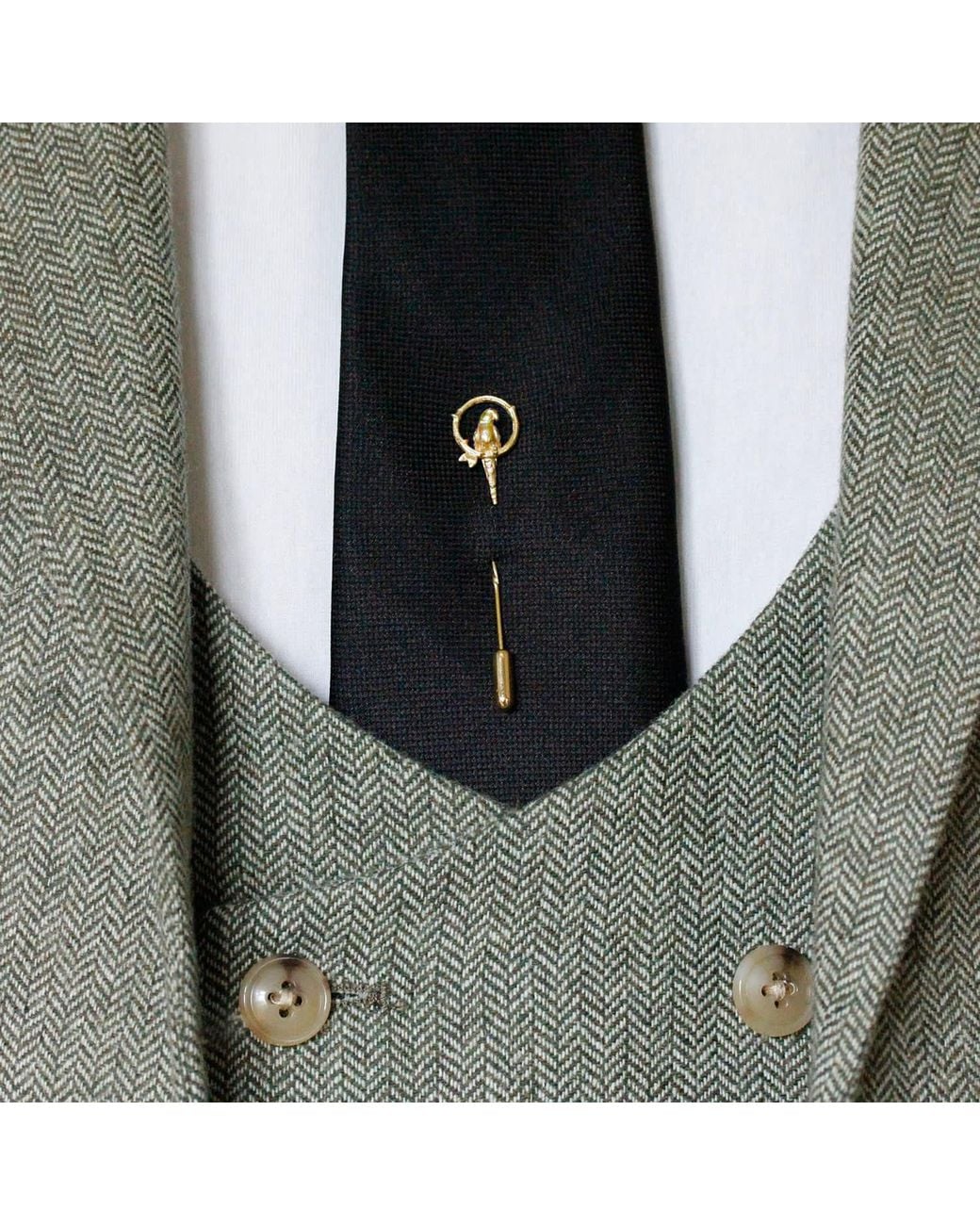 Lee Renee Metallic Parakeet Tie Pin – Upright for men