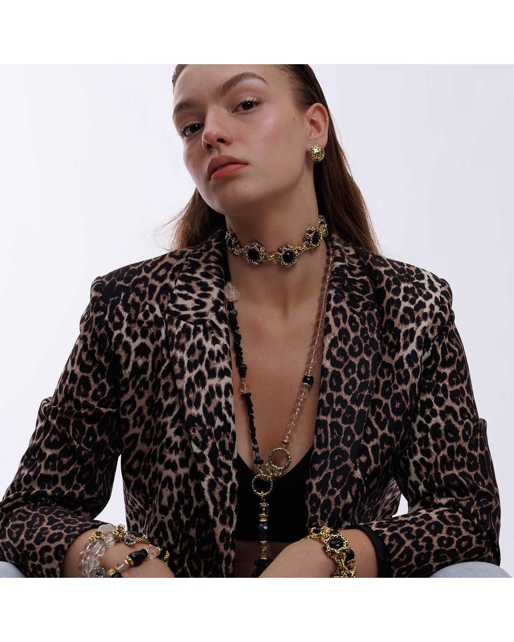 Bayemeyc Metallic Ravora Choker Necklace