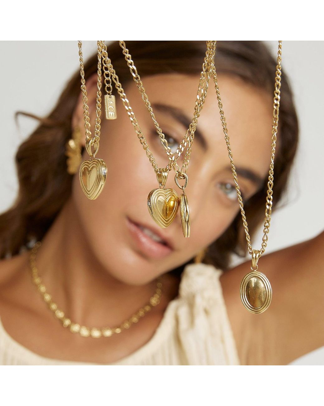 ARMS OF EVE Metallic Classic Locket Necklace