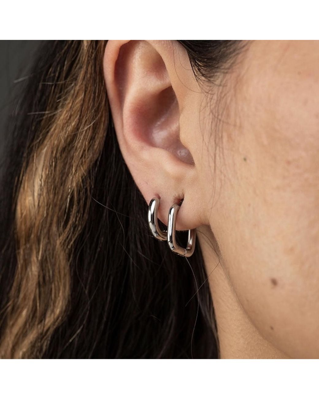 Divine Aria Metallic Bryn Huggie Classic Hoops