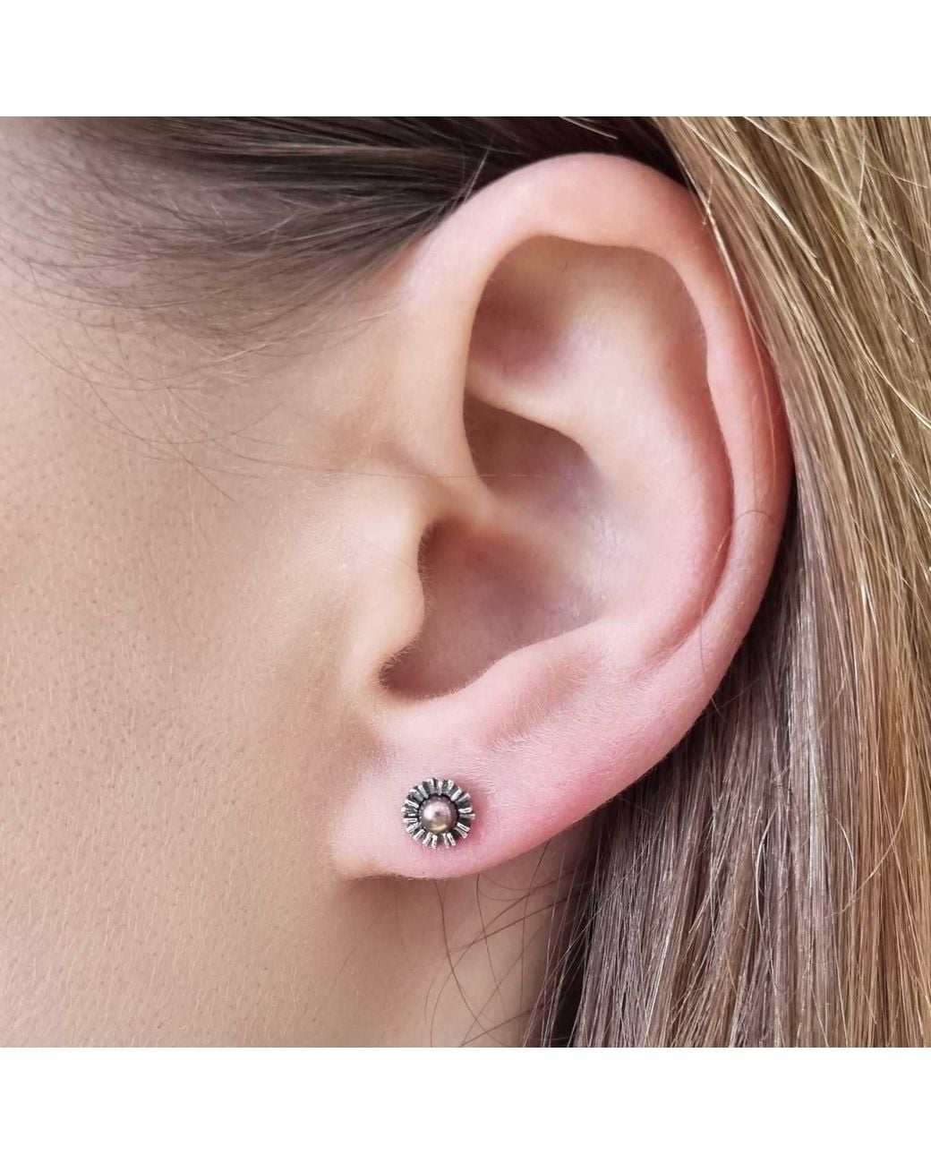 Lee Renee Metallic Dahlia Bud Peacock Pearl Earrings –