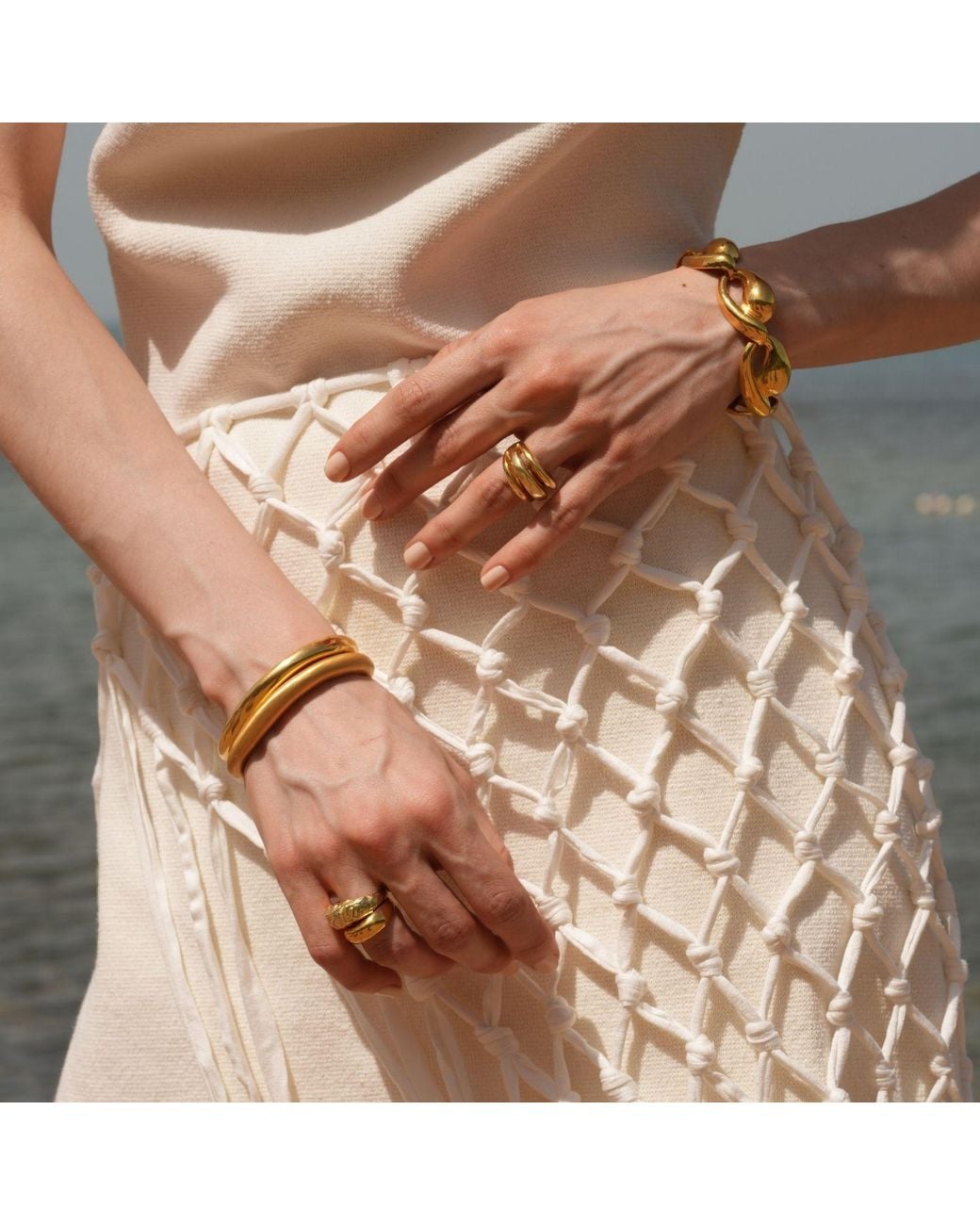 LINYA JEWELLERY Metallic Grel Thick Asymmetric Matte Bracelet