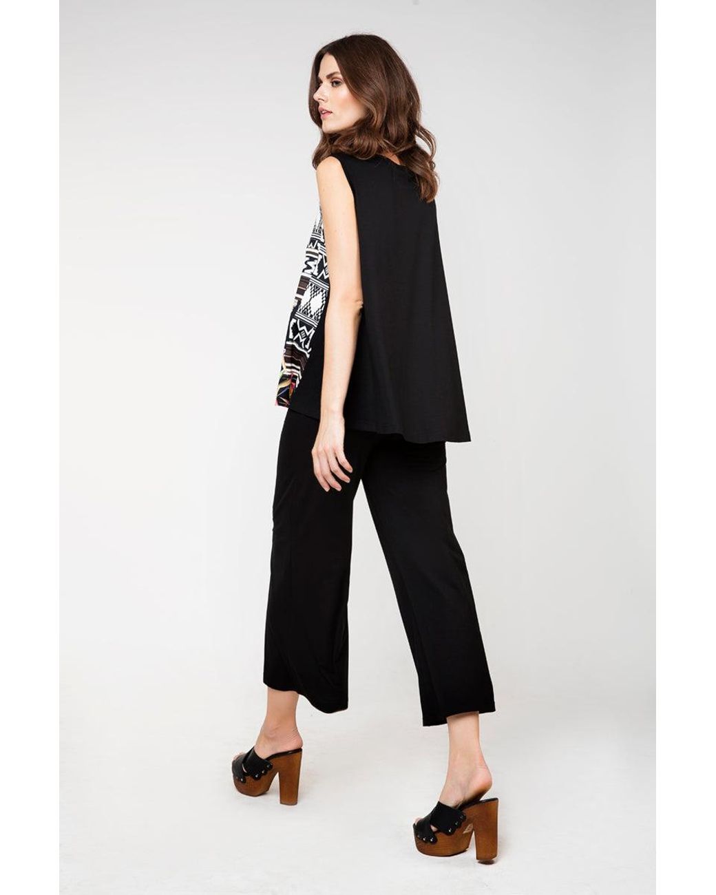 Conquista Black Culottes