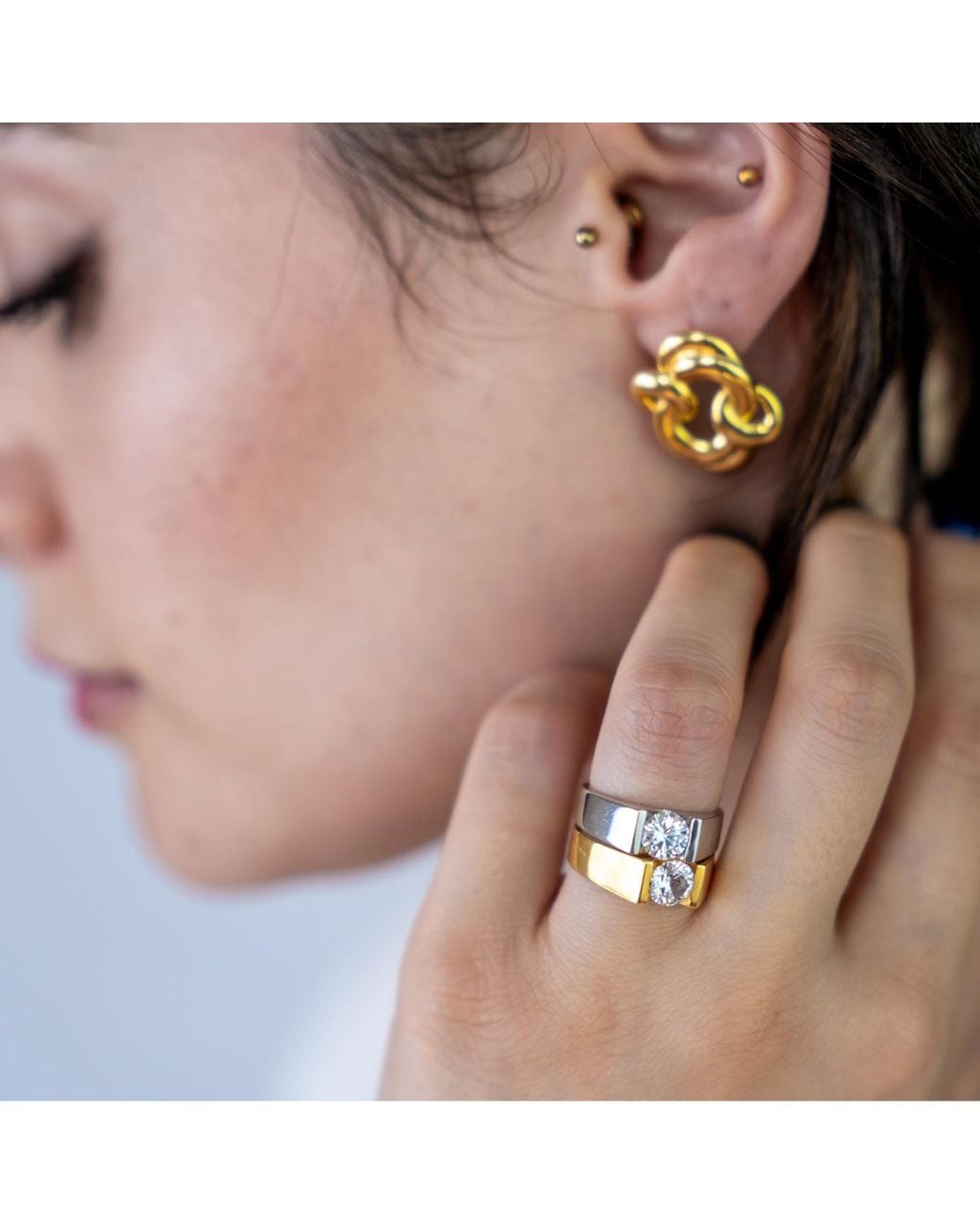 Gutta Design Metallic Knot Earring
