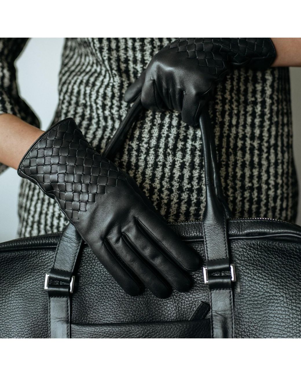 1861 Glove Manufactory Black Trani