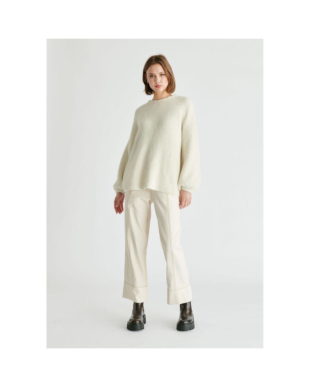 Paisie White Balloon Sleeves Jumper With Cable Details