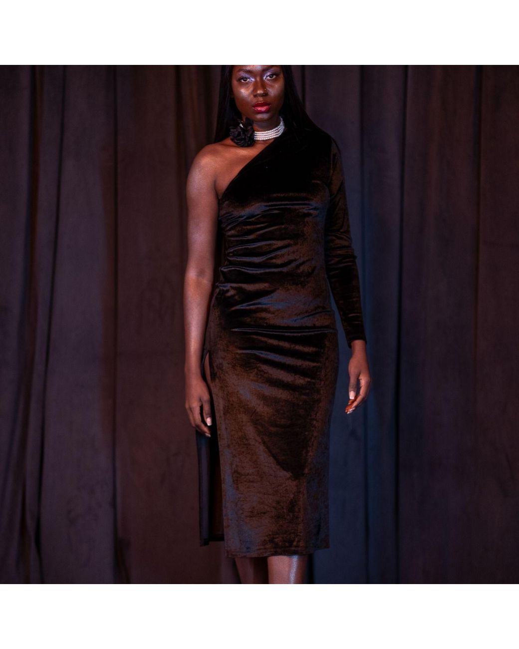 Thisisu Collection Black Pera Velvet One-Shoulder Dress