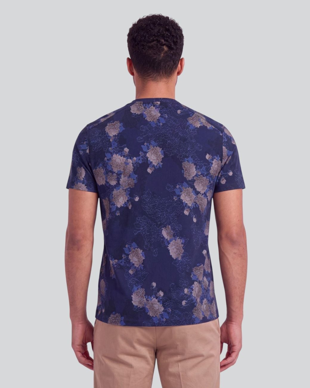Lords of Harlech Blue Maze Lans Floral Stretch Cotton V-Neck Tee for men