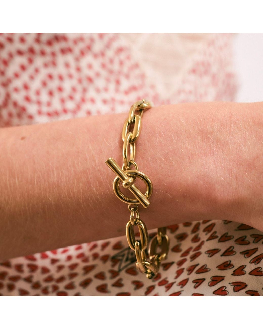Isolated Jewellery Metallic Zarina T-Bar Bracelet