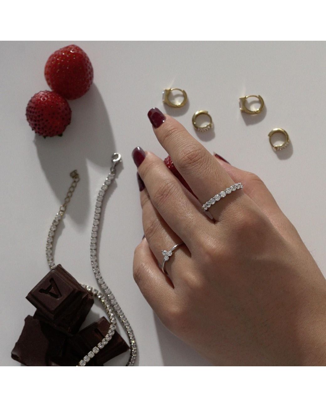 Diamonbliss Metallic Two And Half Carats Round Eternity Ring