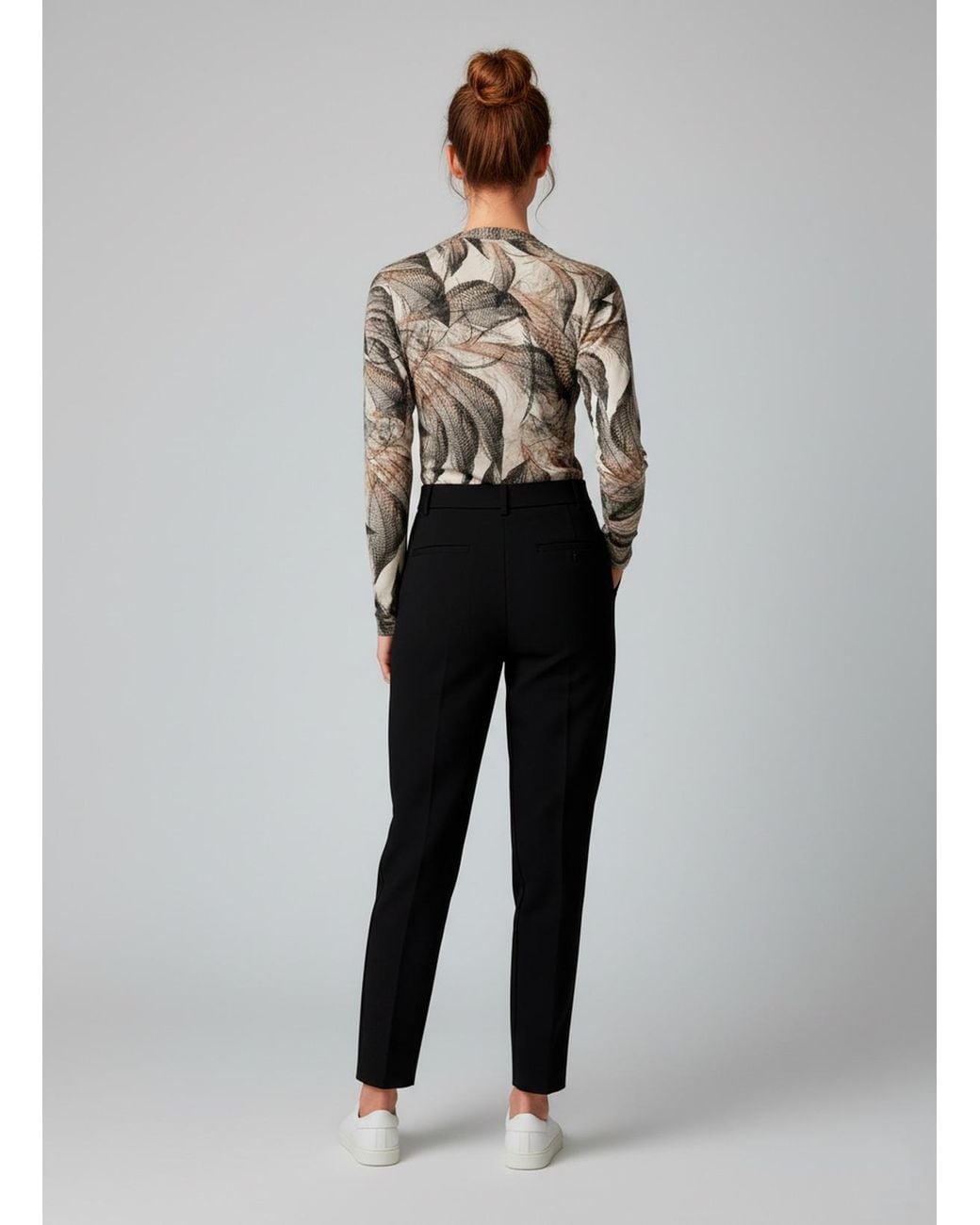 Conquista Natural Printed V-Neck Long-Sleeve Top With Artistic Leaf Motif