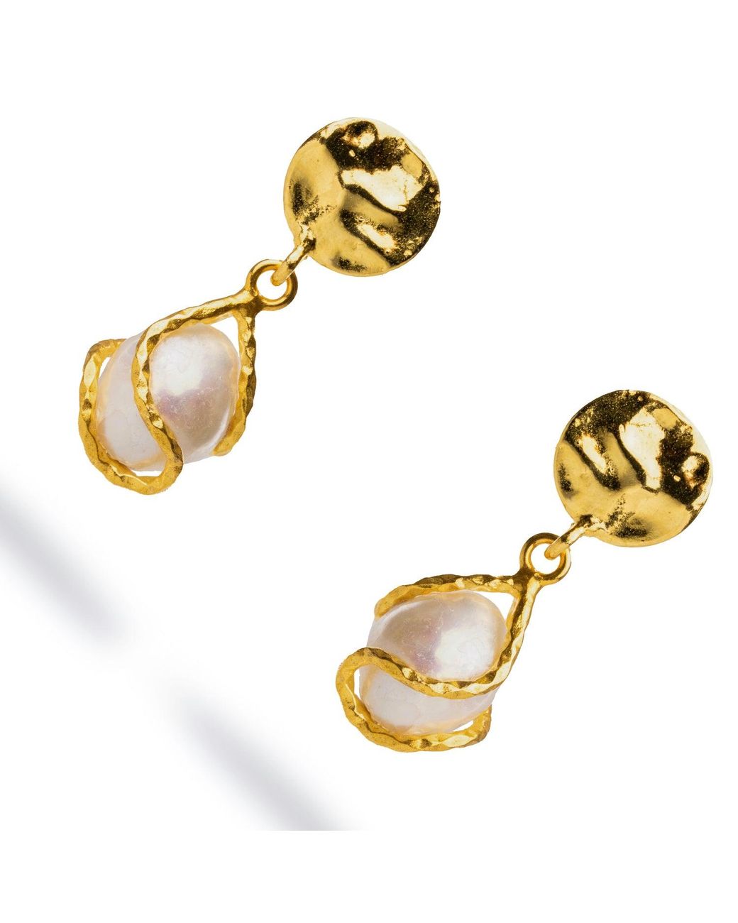 Ebru Jewelry Metallic Cleopatra Crinkle Stud Pearl Drop Statement Earrings
