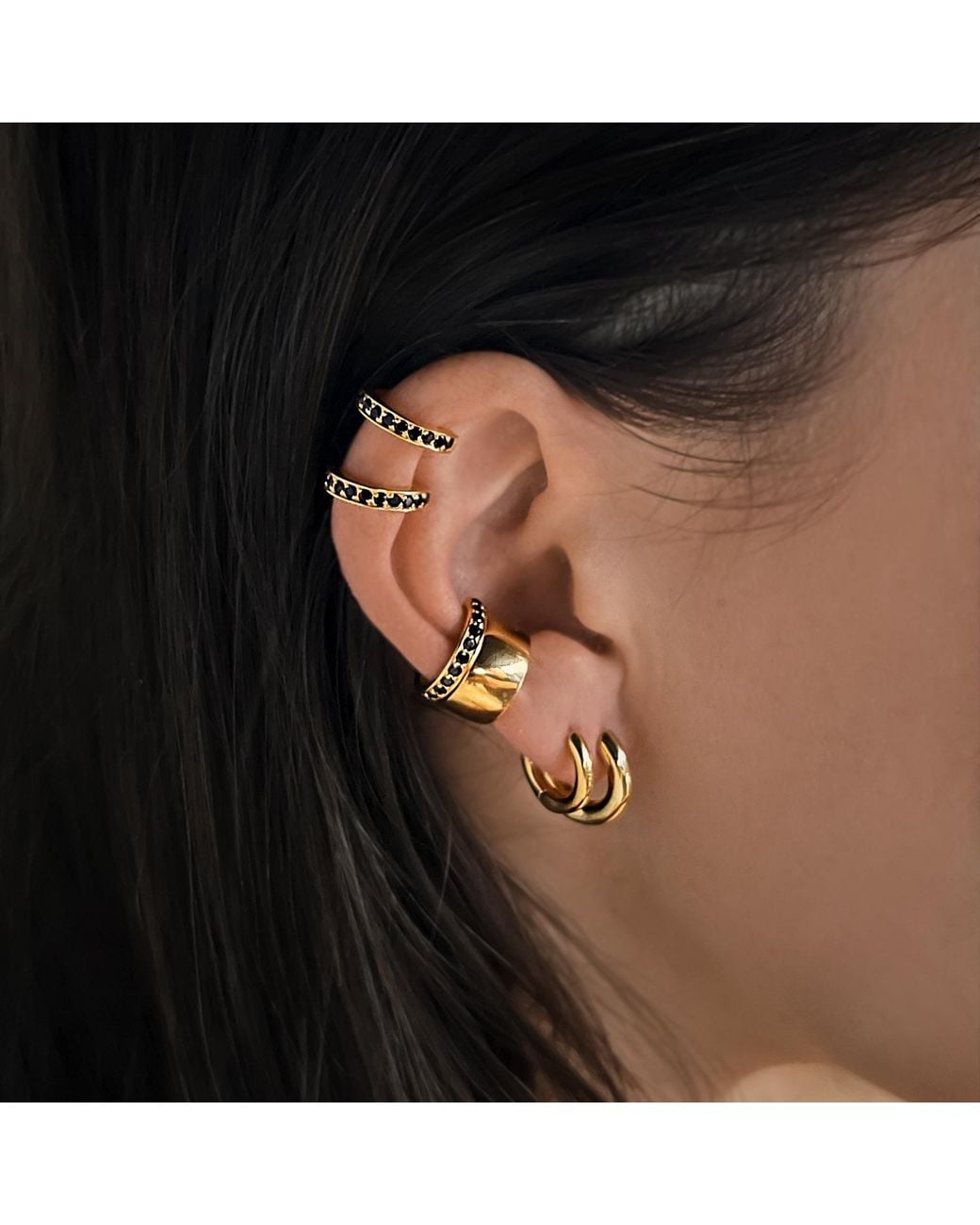SALLY SKOUFIS Metallic Edge Duo Ear Cuff With Made Cz Diamond Stimulant