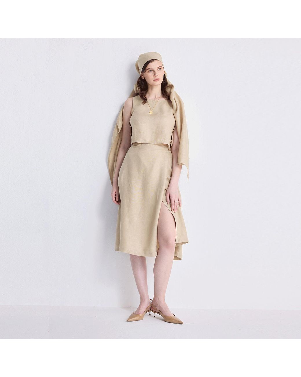 REISTOR Natural Neutrals Boxy Crop Top