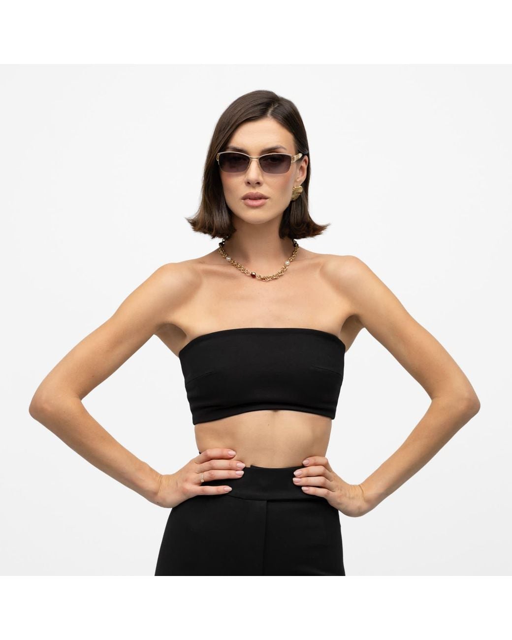 Mandragora Black Minimalistic Top Vanya