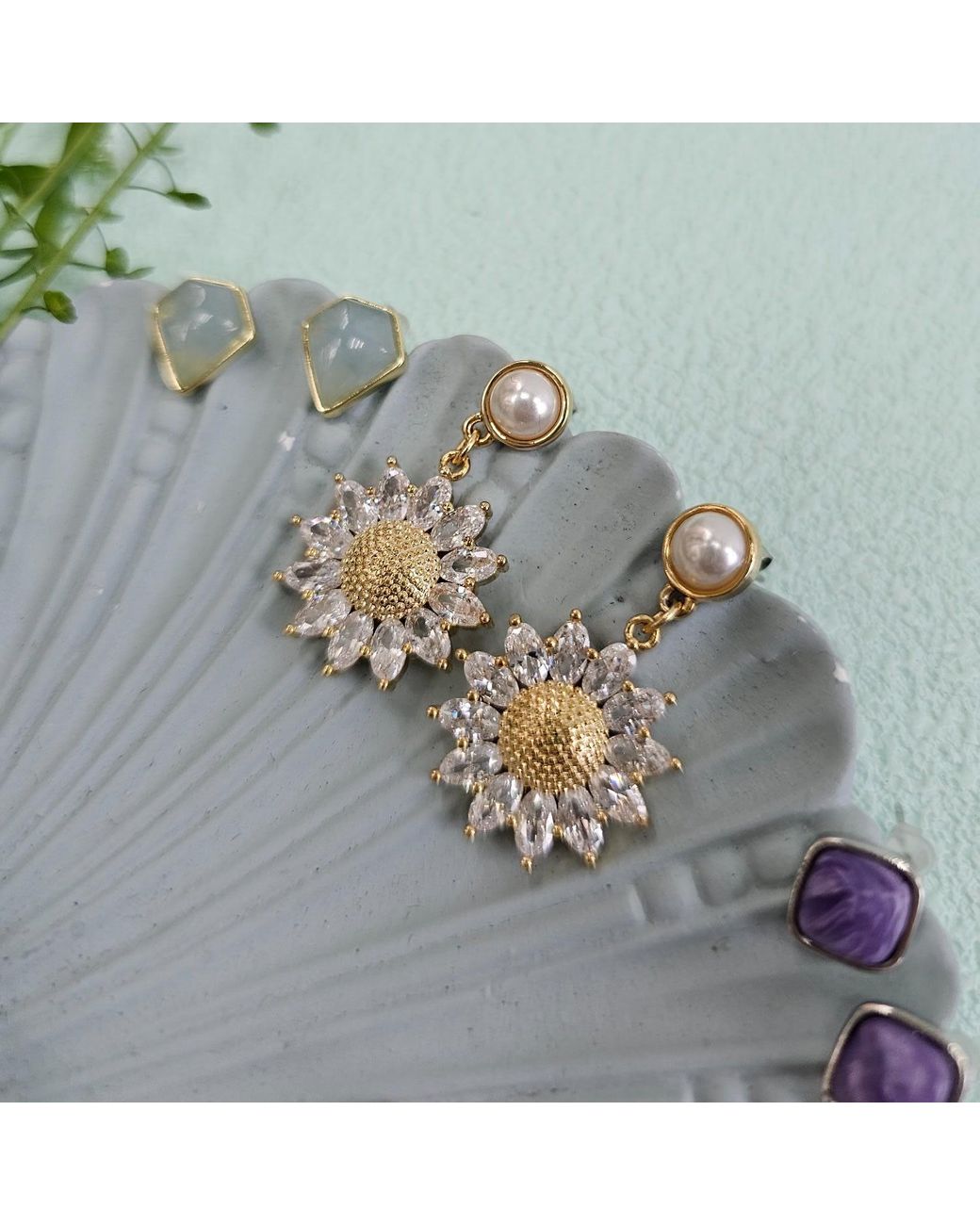 Farra Metallic Zircon Daisy Dangle With Pearl Stud Earrings