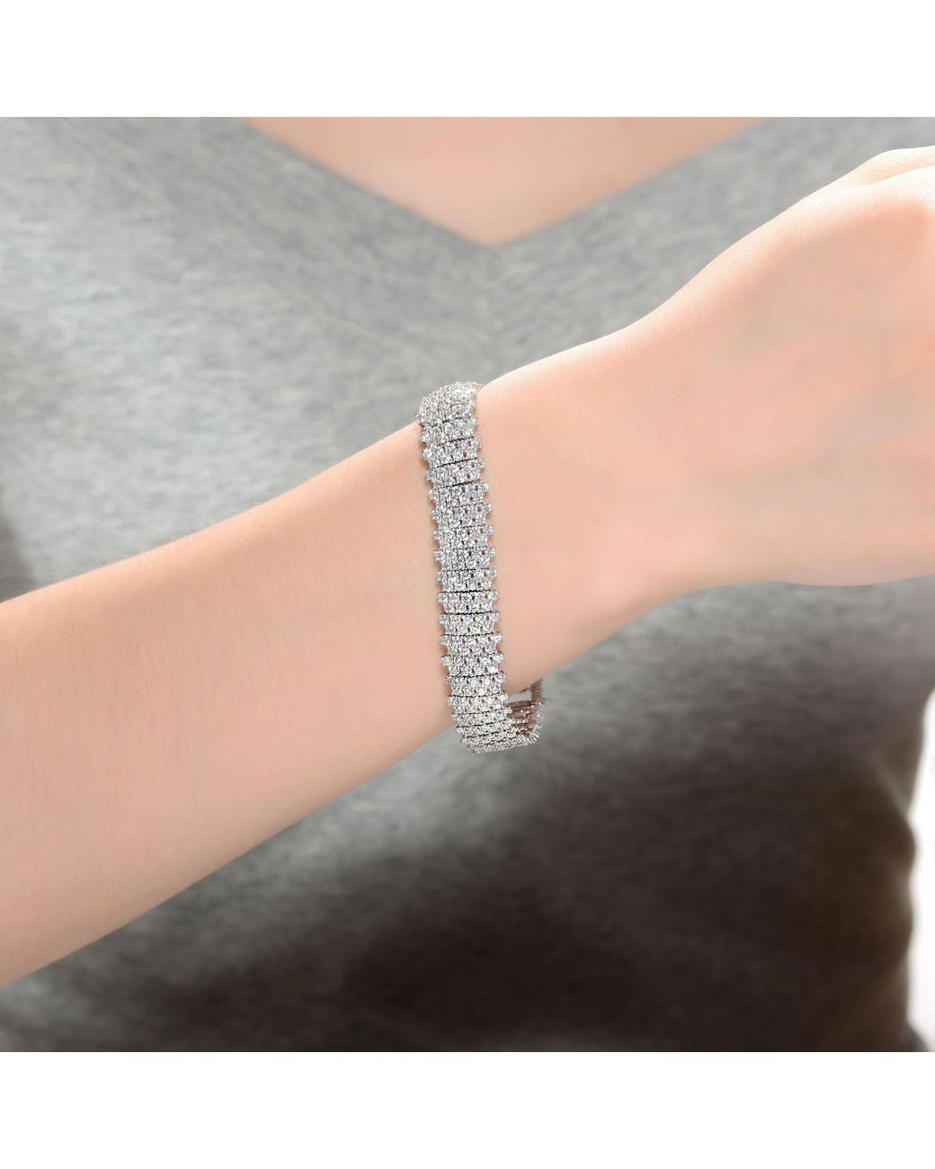Genevive Jewelry Metallic Rachel Glauber Elegant Plated Link Bracelet