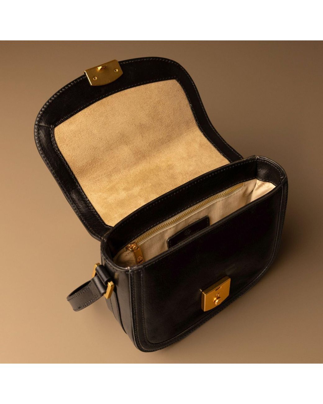 Time Resistance Black Leather Saddle Bag
