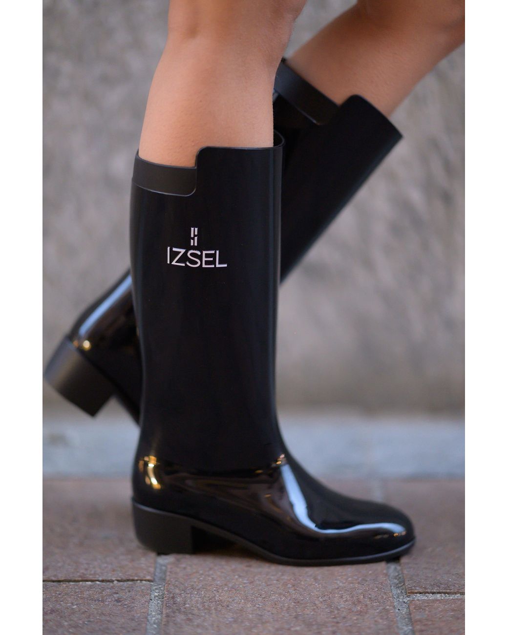 Izsel Black Classic Rain Boot
