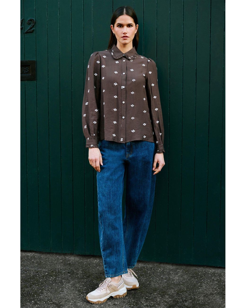 Yumi' Brown Viscose Daisy Embroidered Shirt