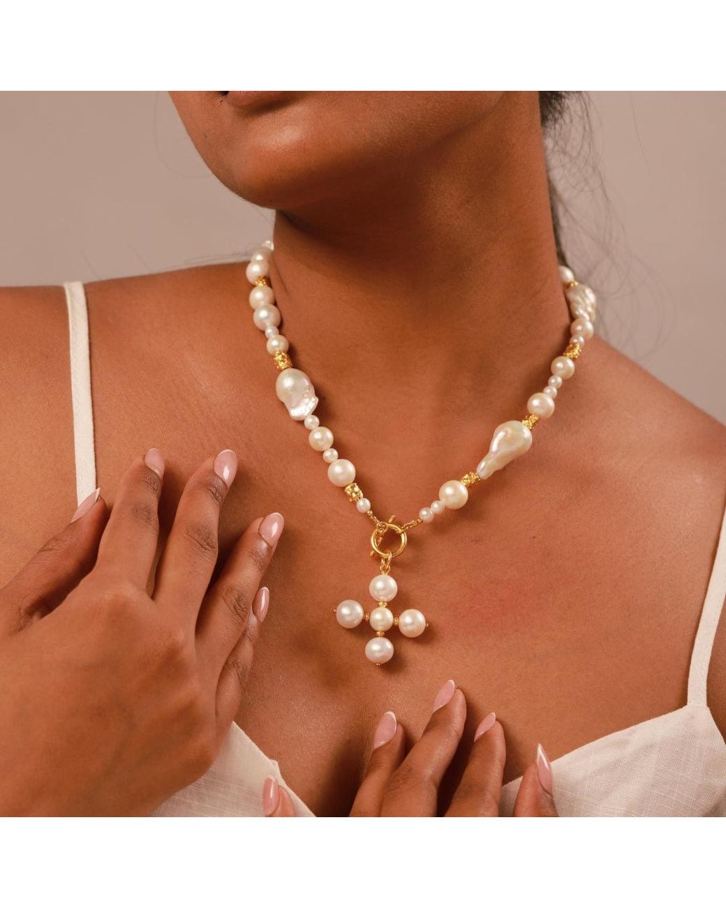 GEM BAZAAR Metallic Bottony Pearl Cross