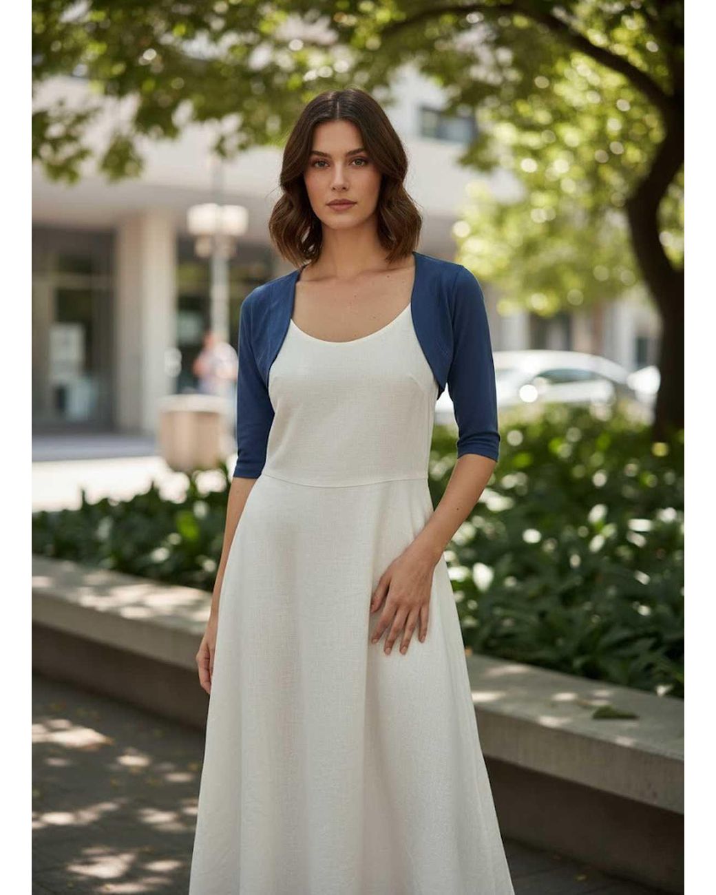 Conquista Blue Elegant Cropped Bolero With 3/4 Sleeves
