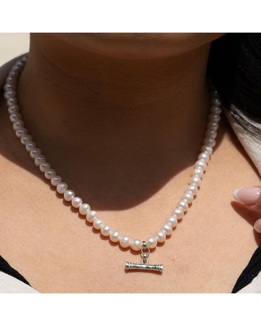 Dower & Hall Metallic Pearl Nomad T-Bar Necklace