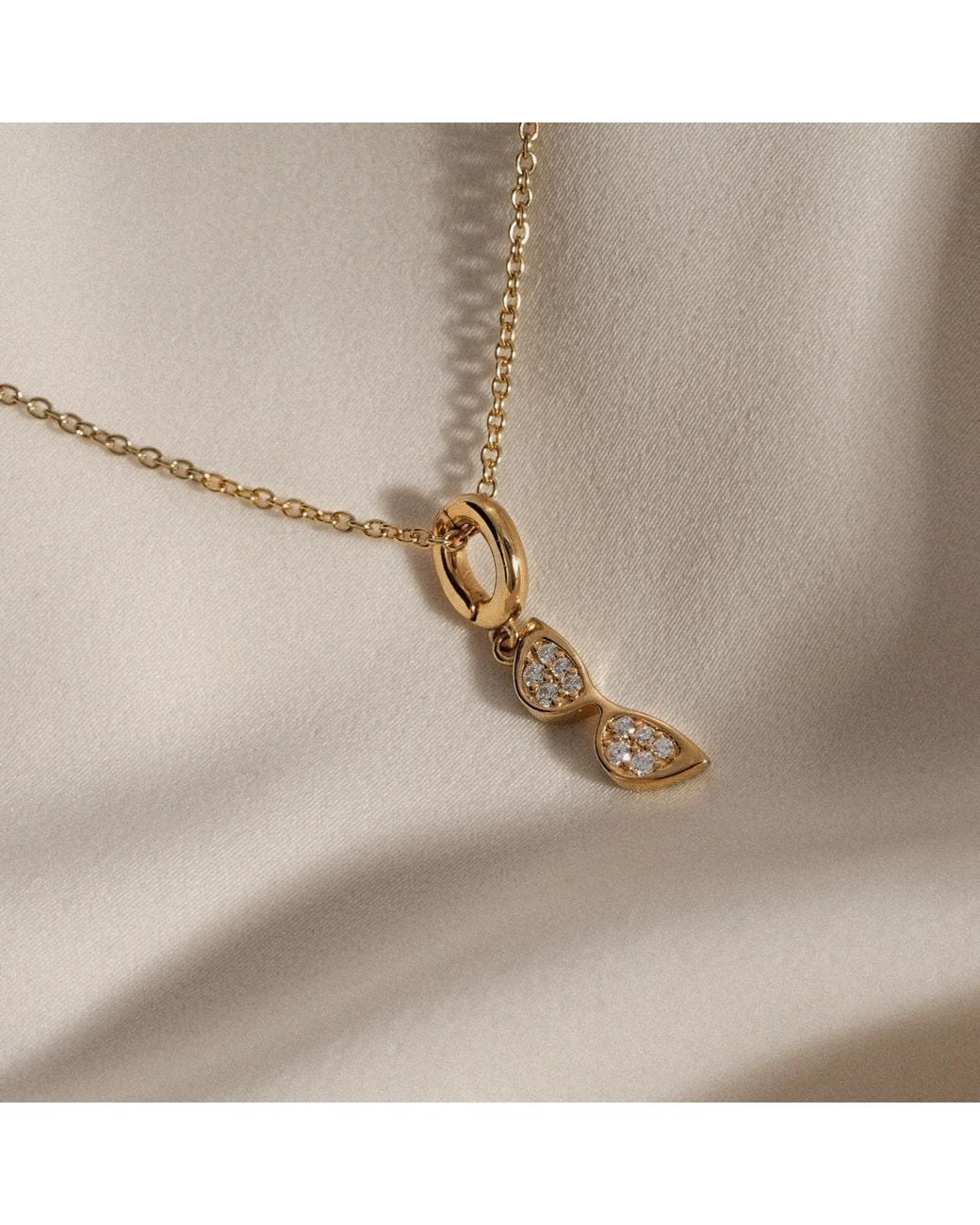 Diamonbliss Metallic Marilyn Monroe Sunglasses Necklace
