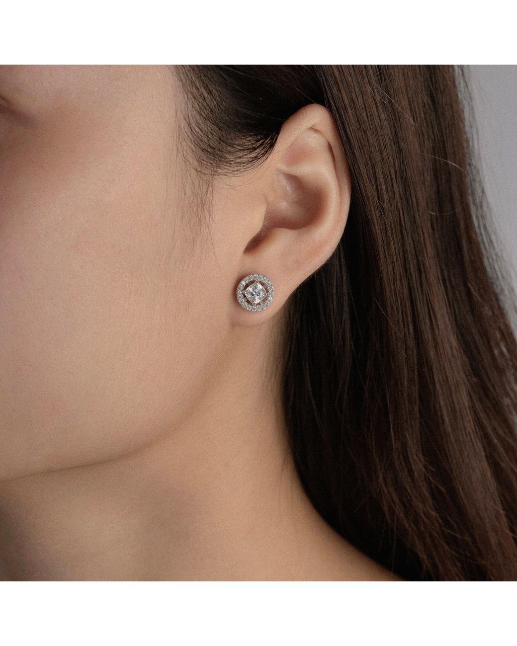 Diamonbliss Metallic Marilyn Monroe Convertible Halo Stud Earrings