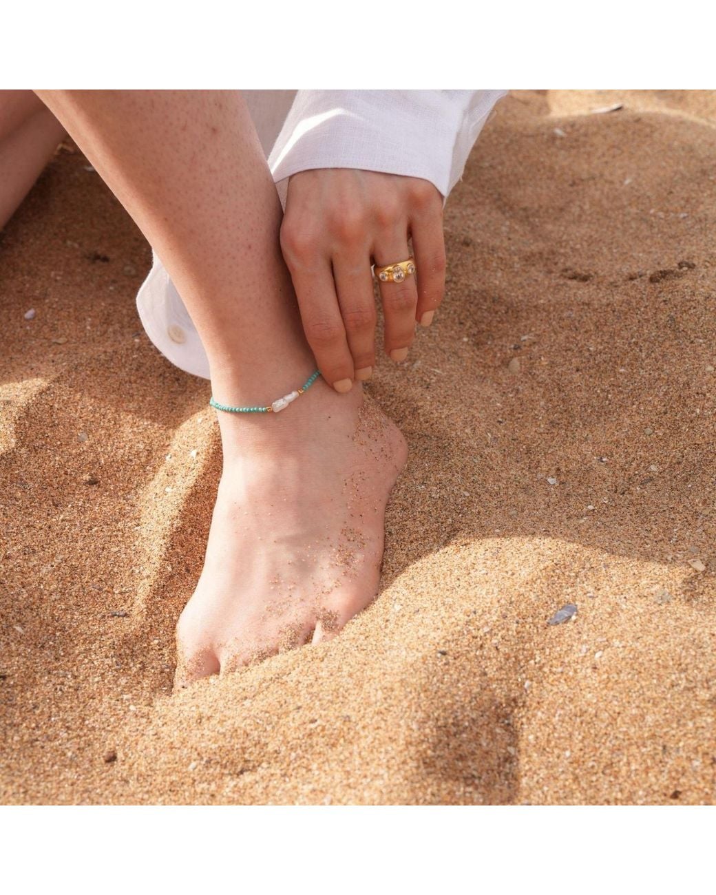 LINYA JEWELLERY Blue Megy Small Pearl Anklet
