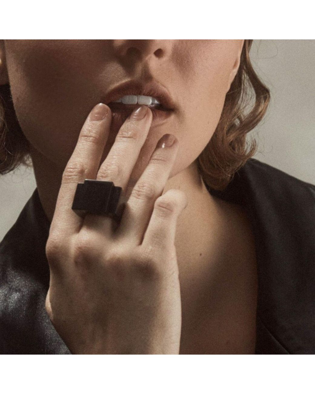 THE ROSE Gray Bague Urbone – Sculptural Ring