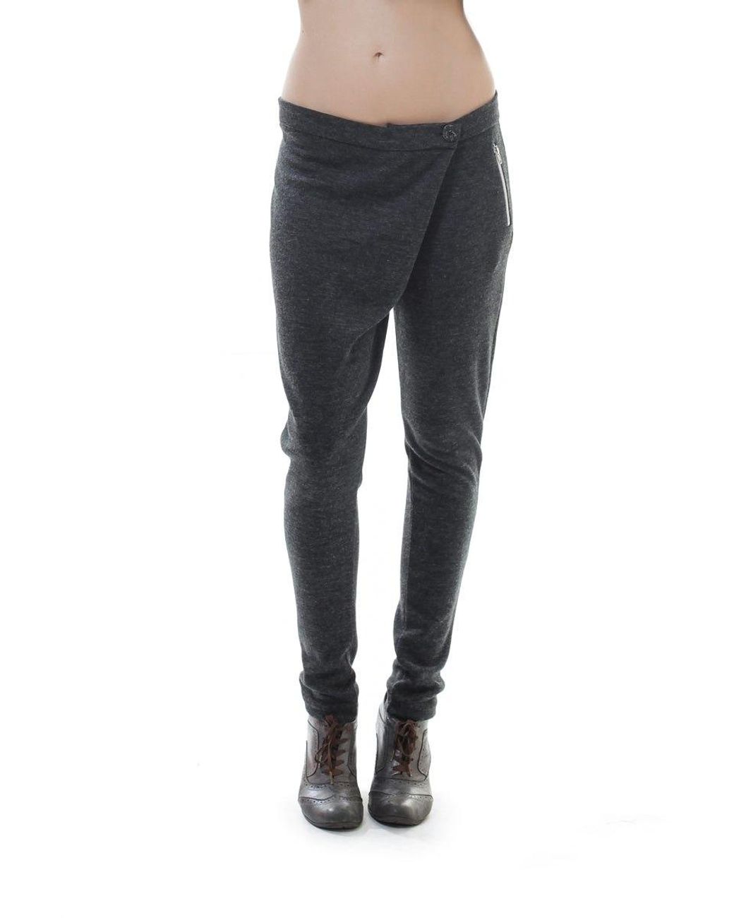 Conquista Black Crossover Pants