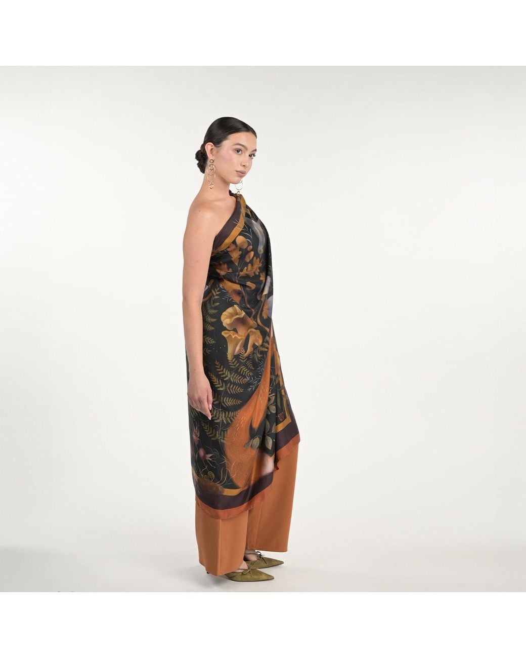 Silk&Soul Black Dark Fox Scarf
