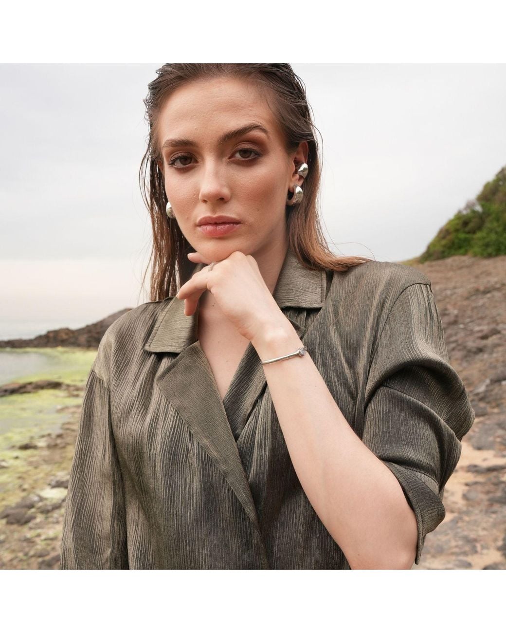 LINYA JEWELLERY White Jeni Big Ear Cuff