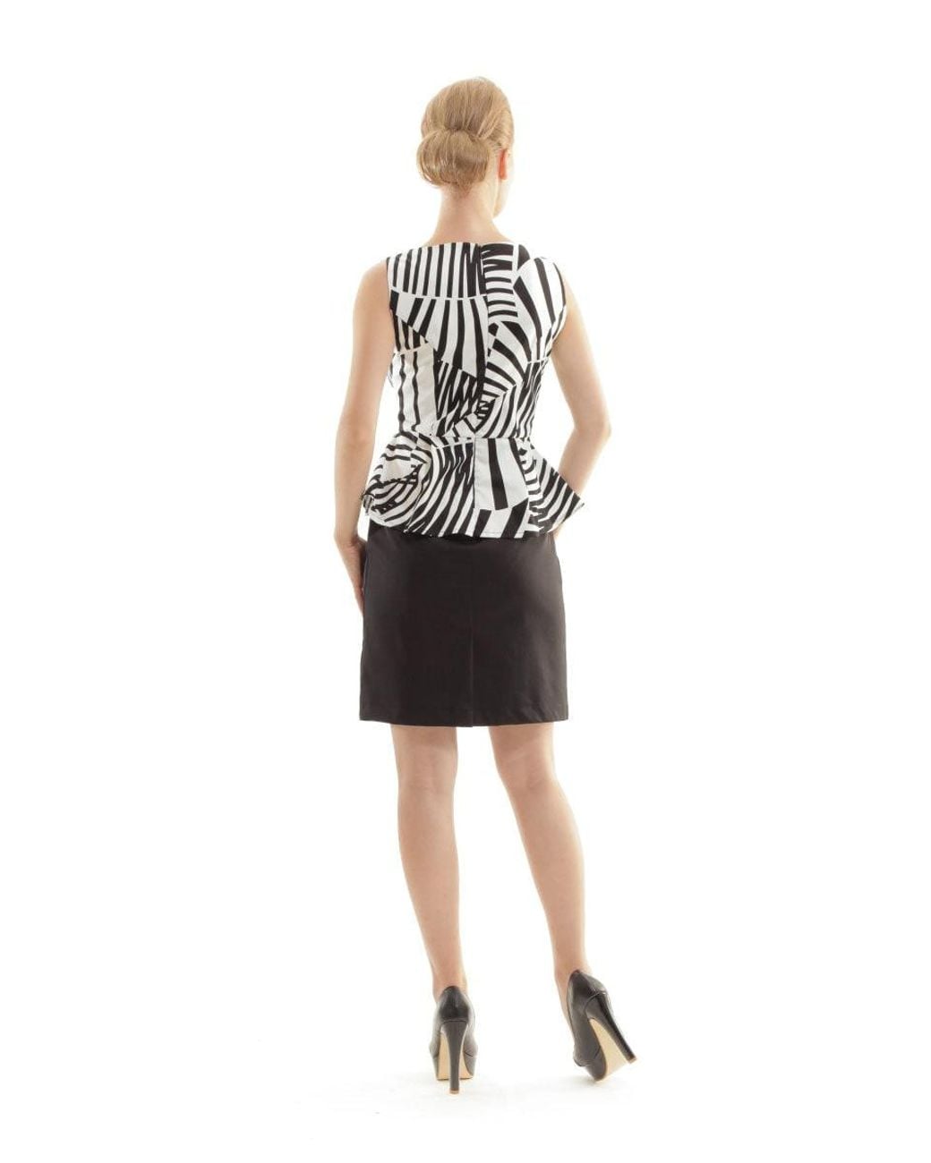 Conquista Black Zebra Print Peplum Dress