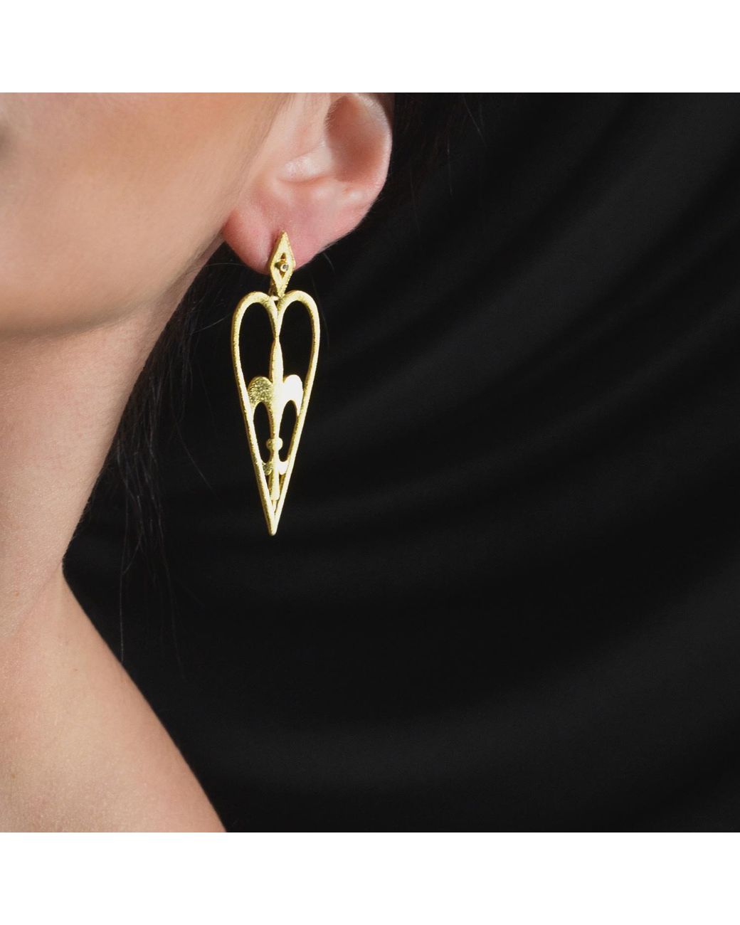 Myrto Katramadou Jewellery Metallic Heartshield – Stud Earrings Matte Large-Plated