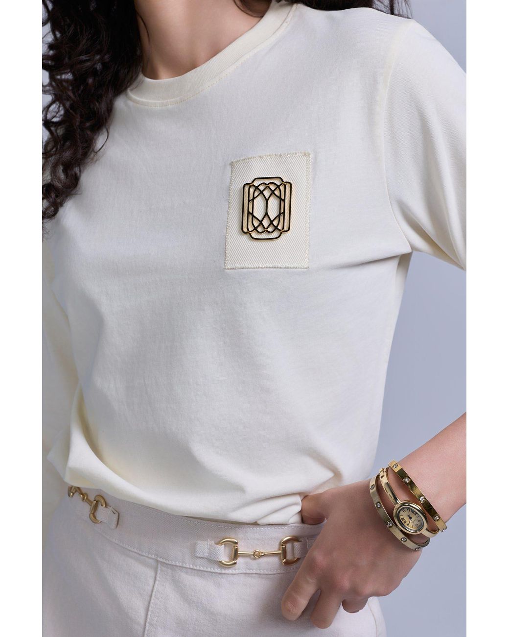 Rave on Trend Natural Neutrals Brooch Icon Tee